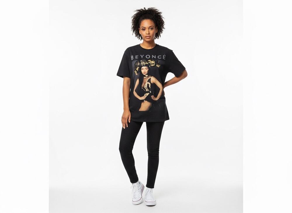 Beyonce The Mrs. Carter Show World Tour MMXIII Official T-Shirt Womens Sz Small